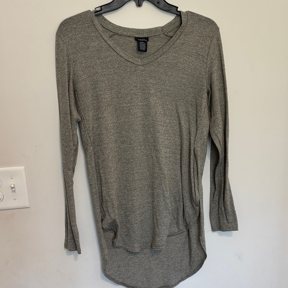 Women's Green Long Sleeve Top